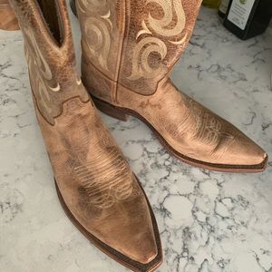 Justin Boots Bent Rail Cowboy Boots (Men size 9)